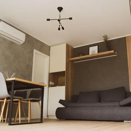Mobilna Hiska Pod Lipo Apartment Velenje