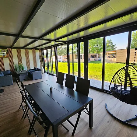 Apartment Mobilna Hiska Pod Lipo *