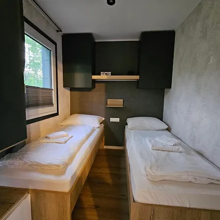 Apartma Mobilna Hiska Pod Lipo