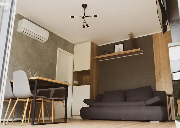 Mobilna Hiska Pod Lipo Appartement Velenje