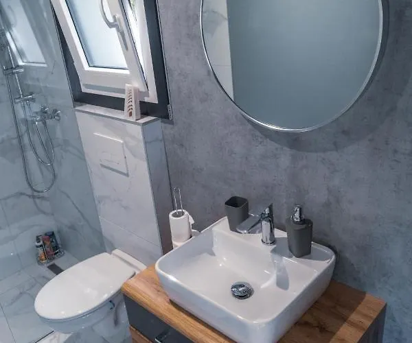 Mobilna Hiska Pod Lipo